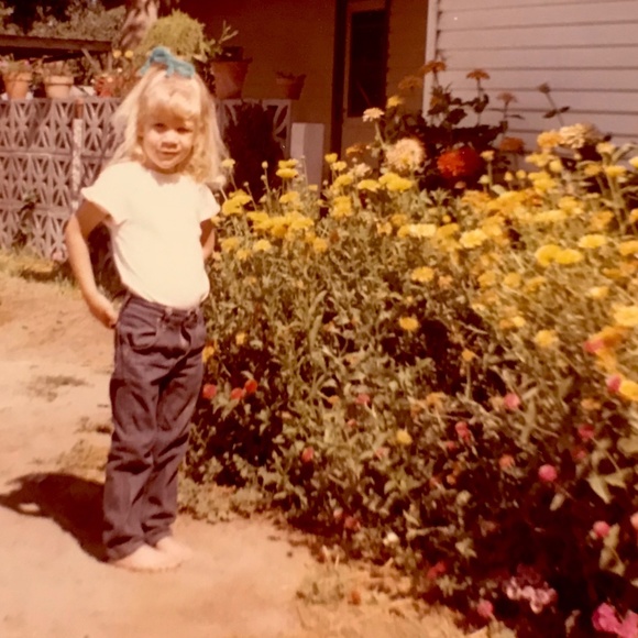 Meet your Posher, Cynthia - Picture 4 of 4